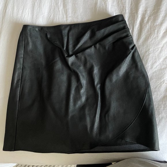 Abercrombie Faux Leather Wrap Skirt - Picture 3 of 3